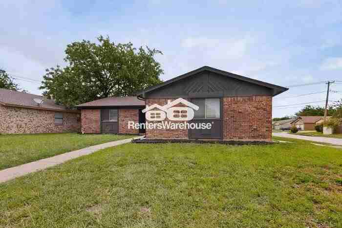 7400 Echo Hill Dr - Photo 4 of 44
