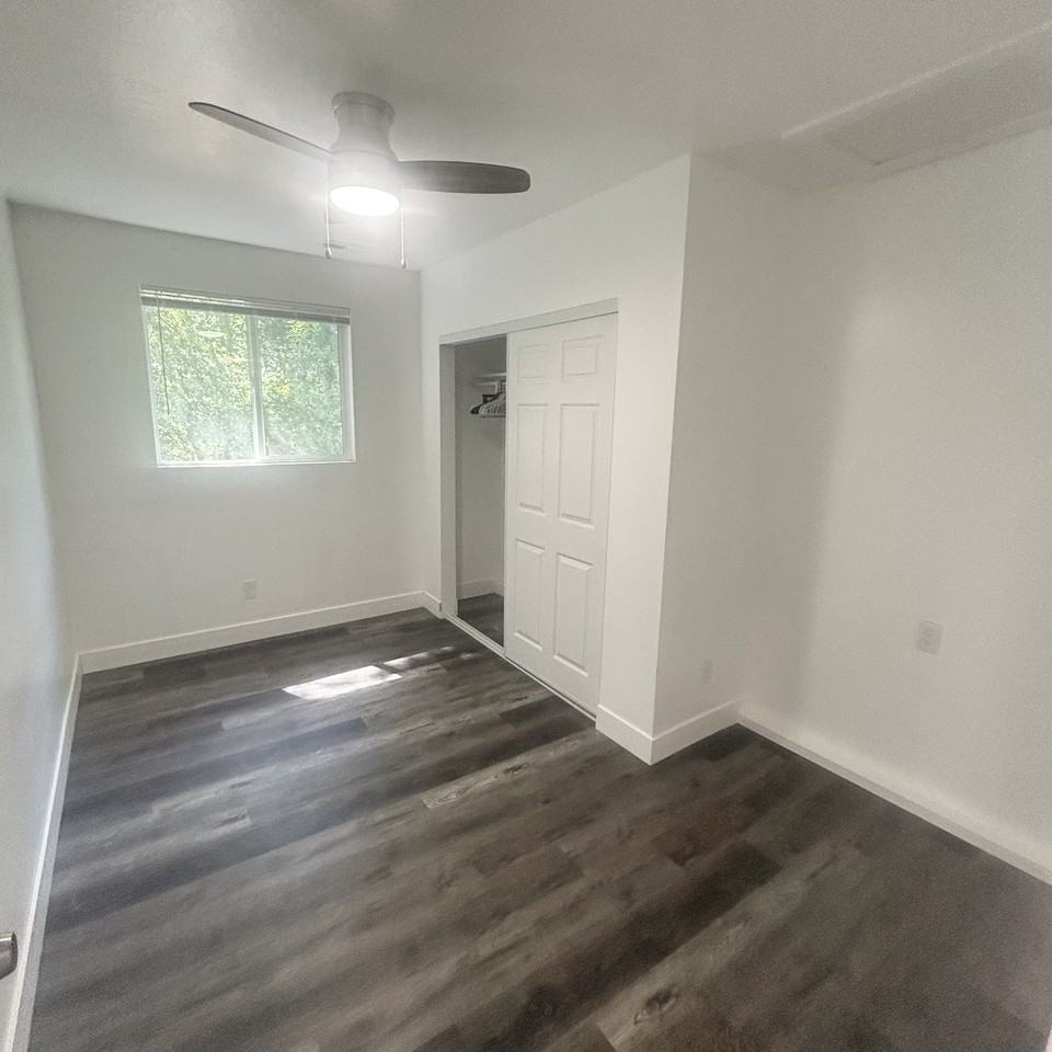 1715 E Fort Union Blvd - ELB - Photo 6 of 16