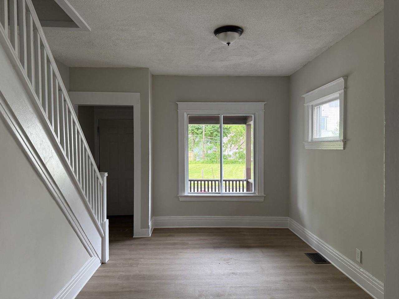 25 Trust St. - Photo 2 of 11