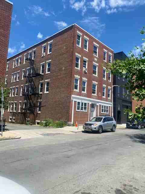 80 Orleans St #9