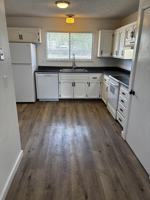 featured image of 566 Garfield Dr #2