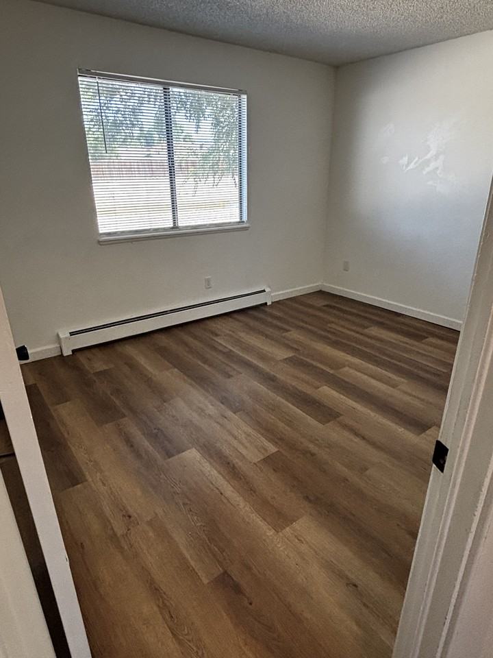 566 Garfield Dr #2 - Photo 6 of 7