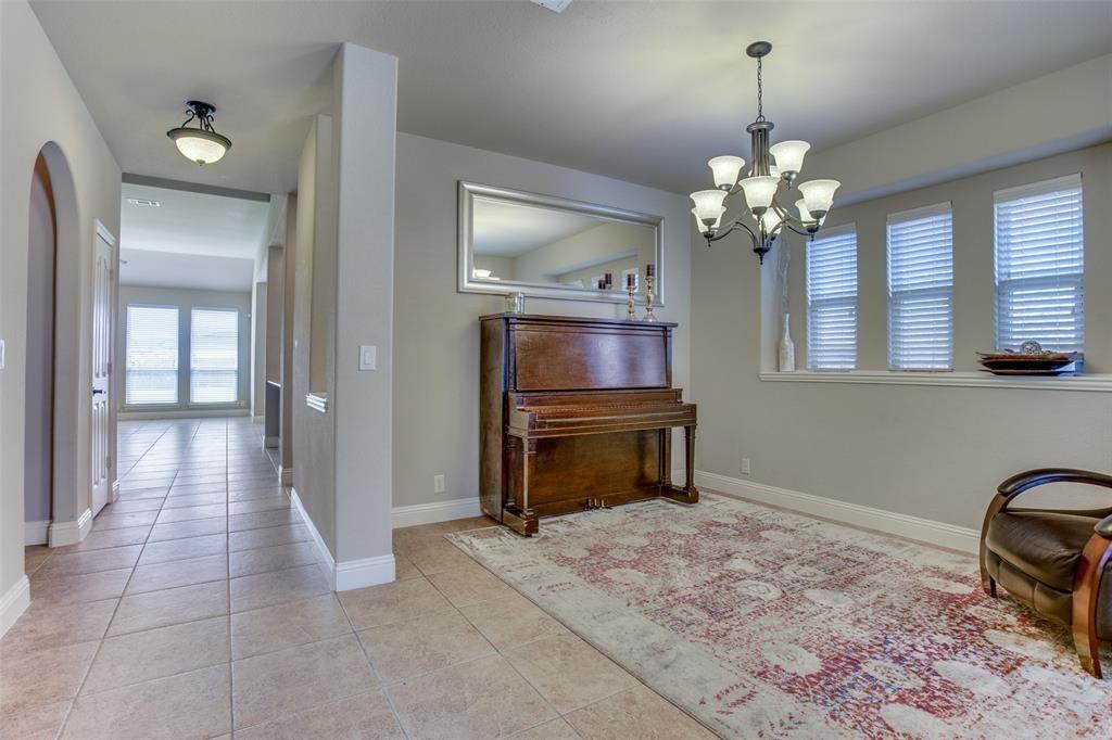 419 Salisbury Dr #NA - Photo 3 of 25