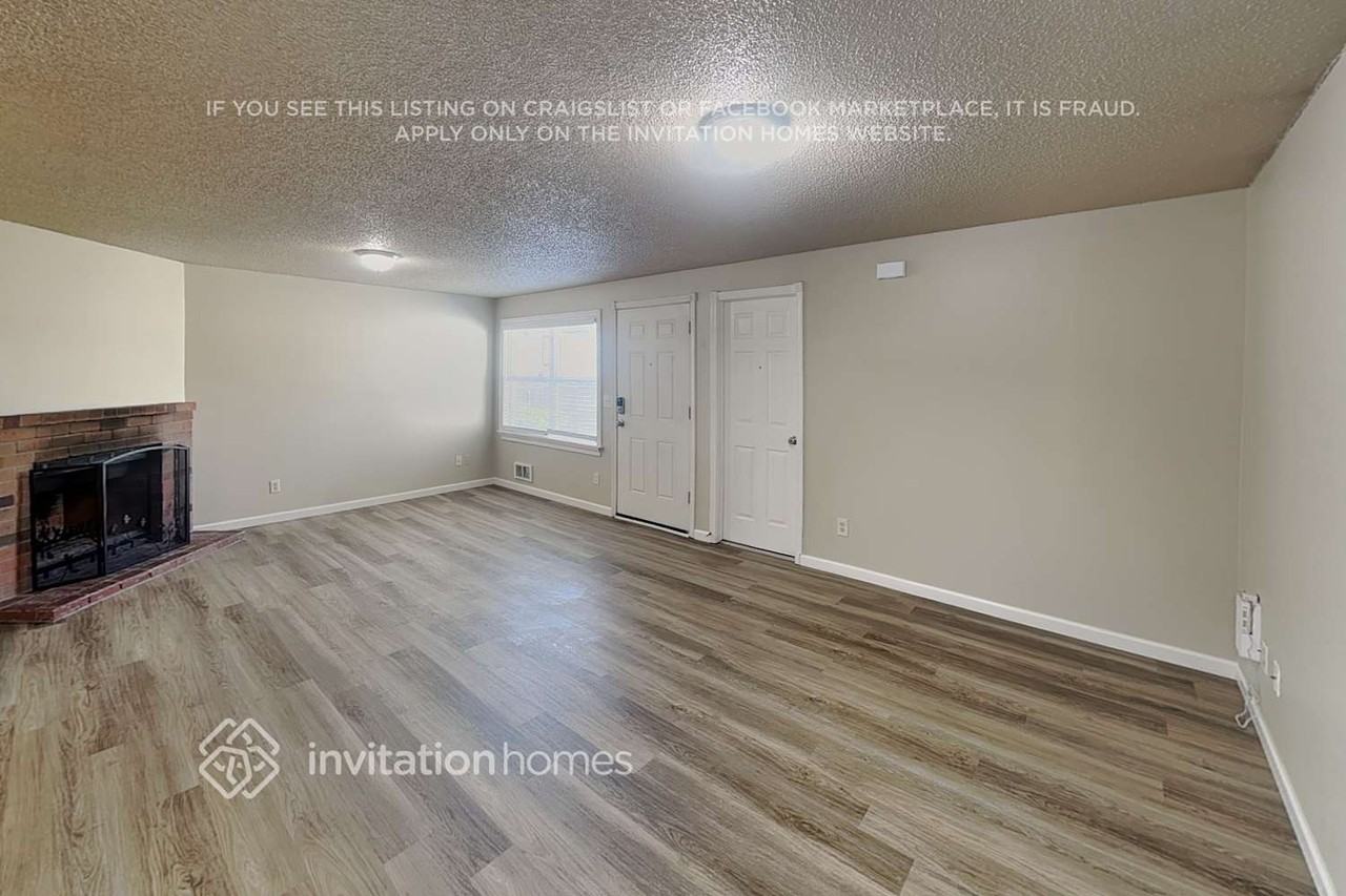 10020 54th Dr Ne - Photo 3 of 18