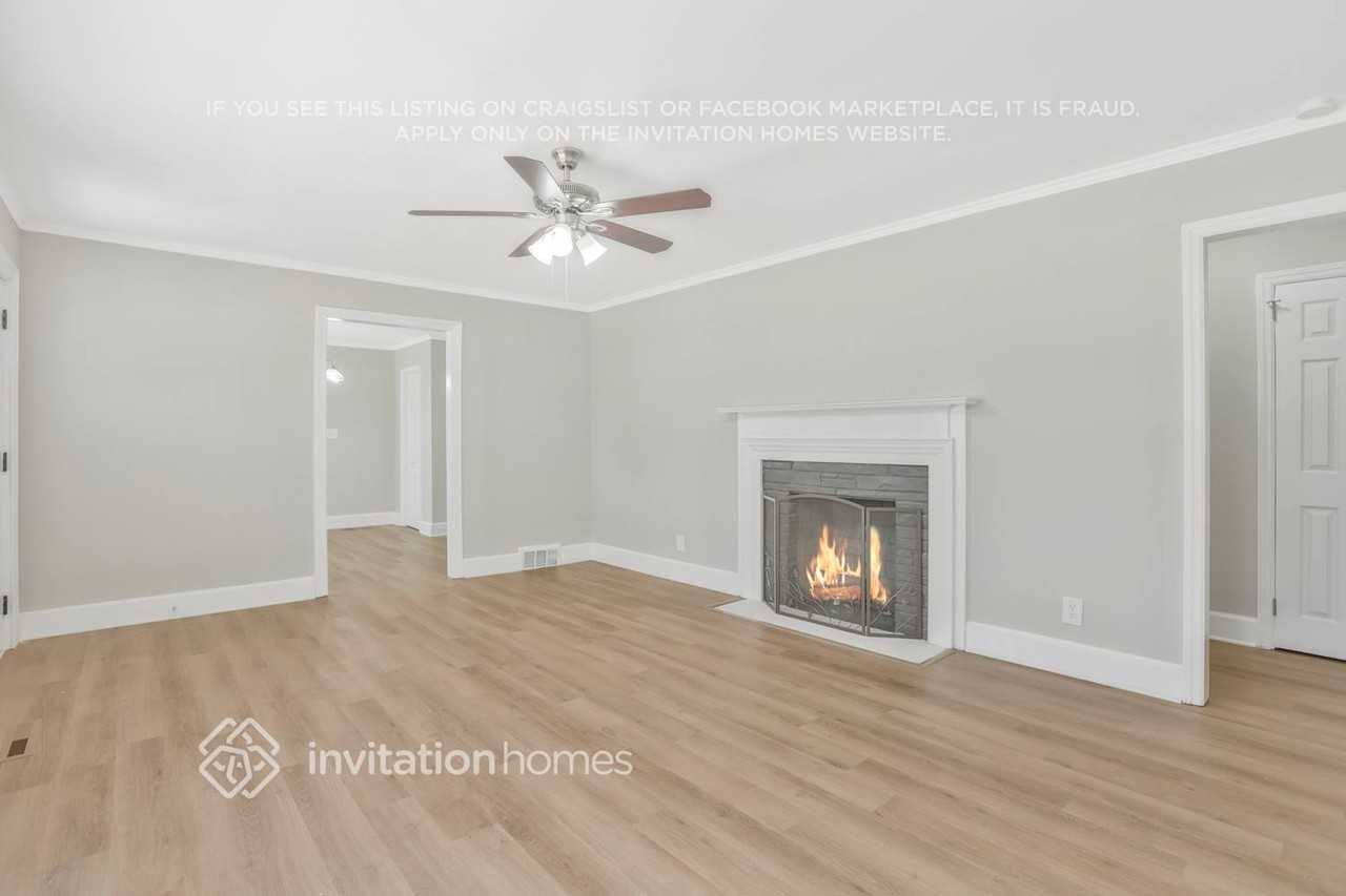 4108 Campbell St Ne - Photo 4 of 24