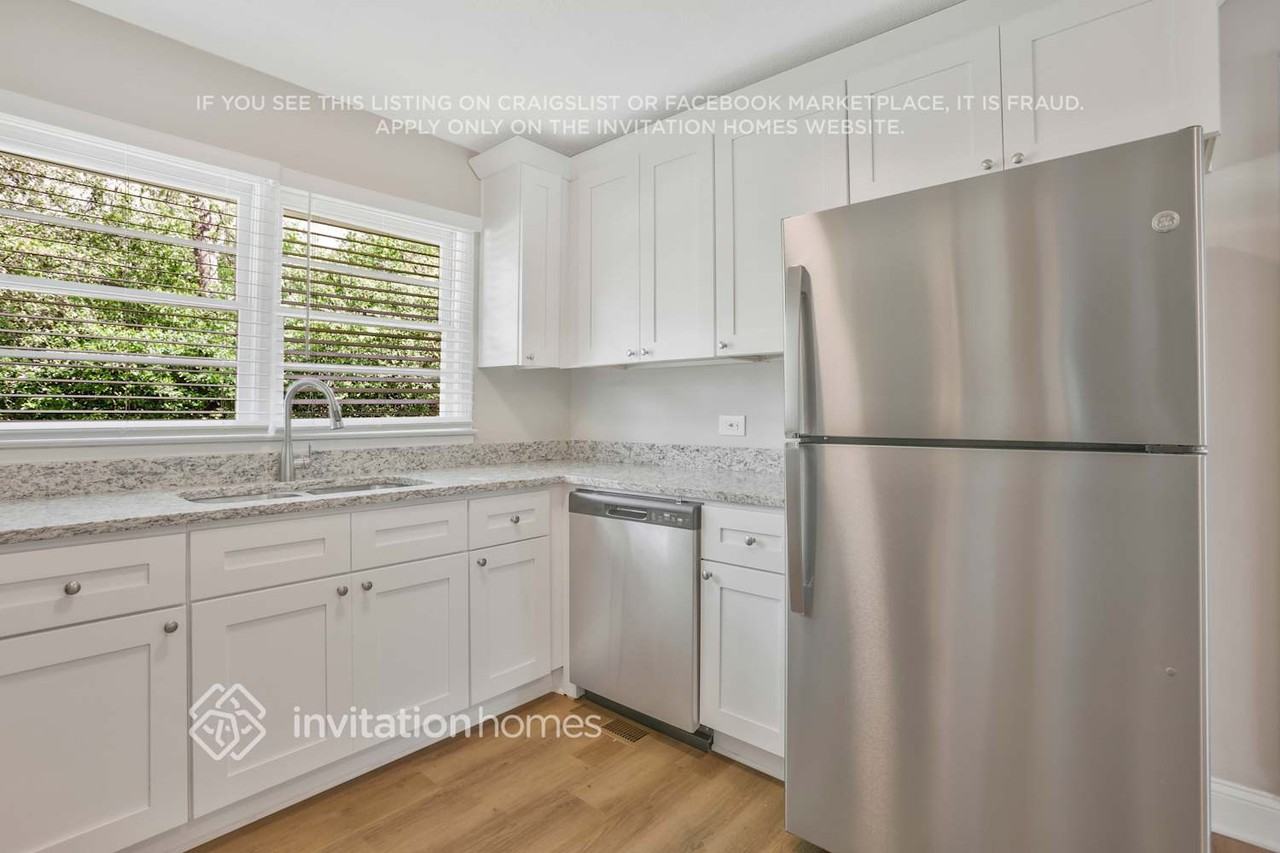 4108 Campbell St Ne - Photo 7 of 24