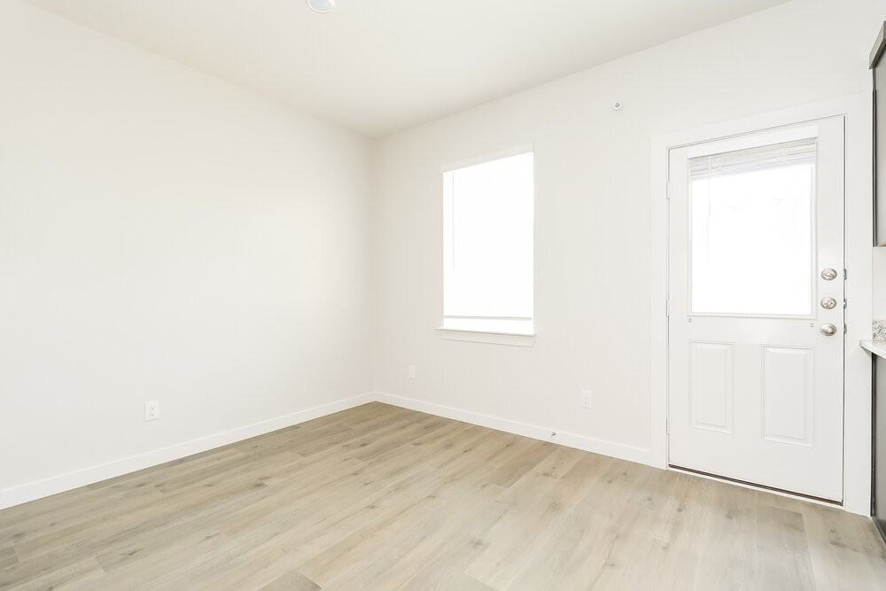 1508 Harvester Dr - Photo 6 of 16