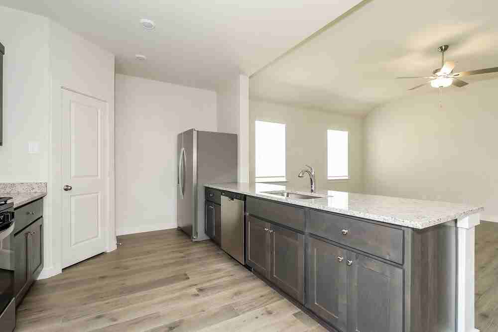 1508 Harvester Dr - Photo 7 of 16