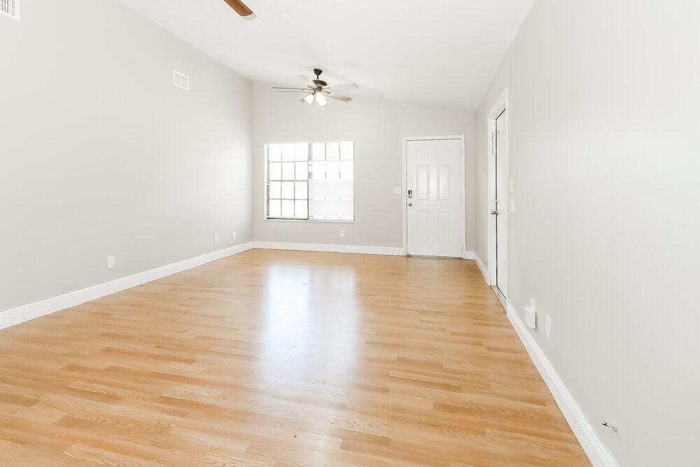 360 Melton Dr - Photo 5 of 16