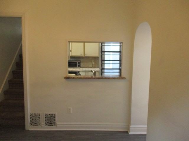530 E 2nd Ave #1 - Photo 5 of 39