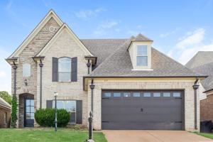 featured image of 445 Green Willow Cv
