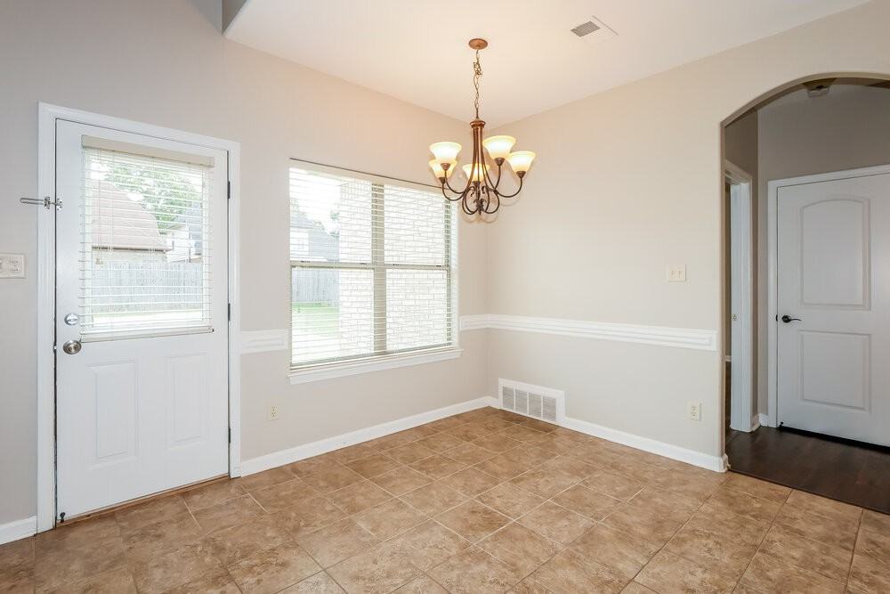 445 Green Willow Cv - Photo 7 of 17