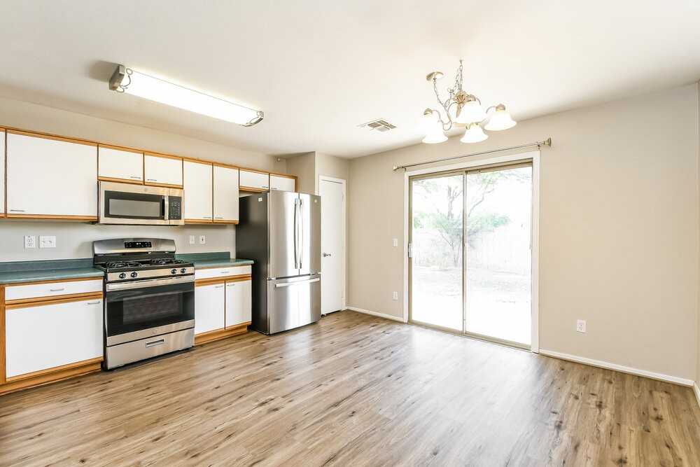 11218 E Quarry Ave - Photo 6 of 16