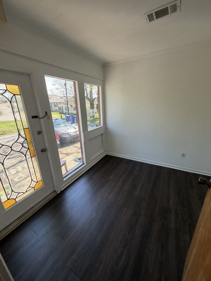 609 C St #B - Photo 5 of 7