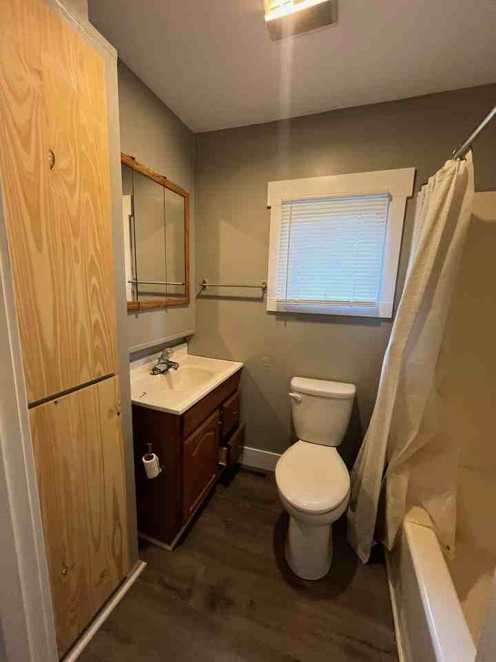 1531 Walnut St Ne #1 - Photo 4 of 21