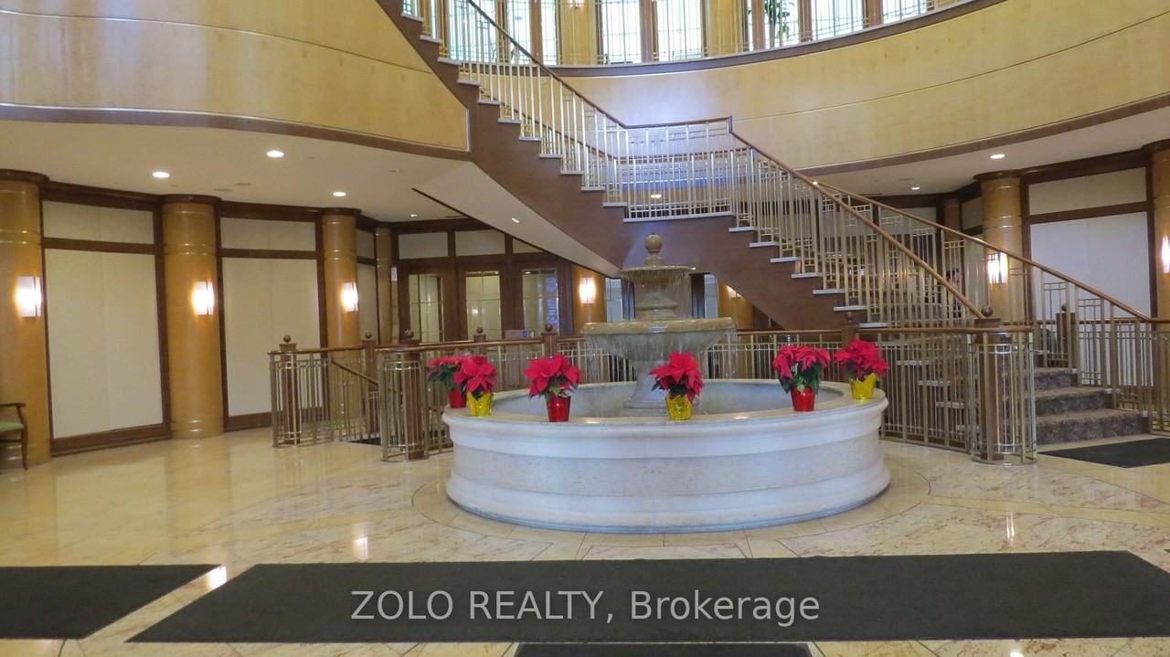 78 Harrison Garden Boulevard - Photo 4