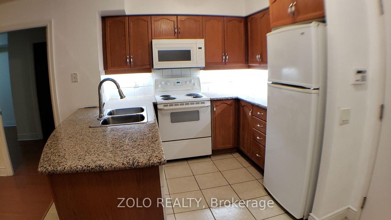 78 Harrison Garden Boulevard - Photo 5