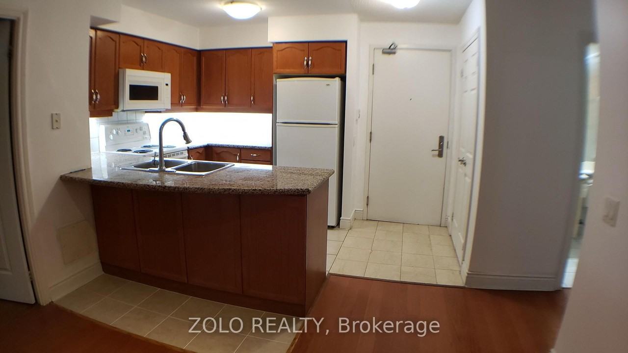 78 Harrison Garden Boulevard - Photo 9