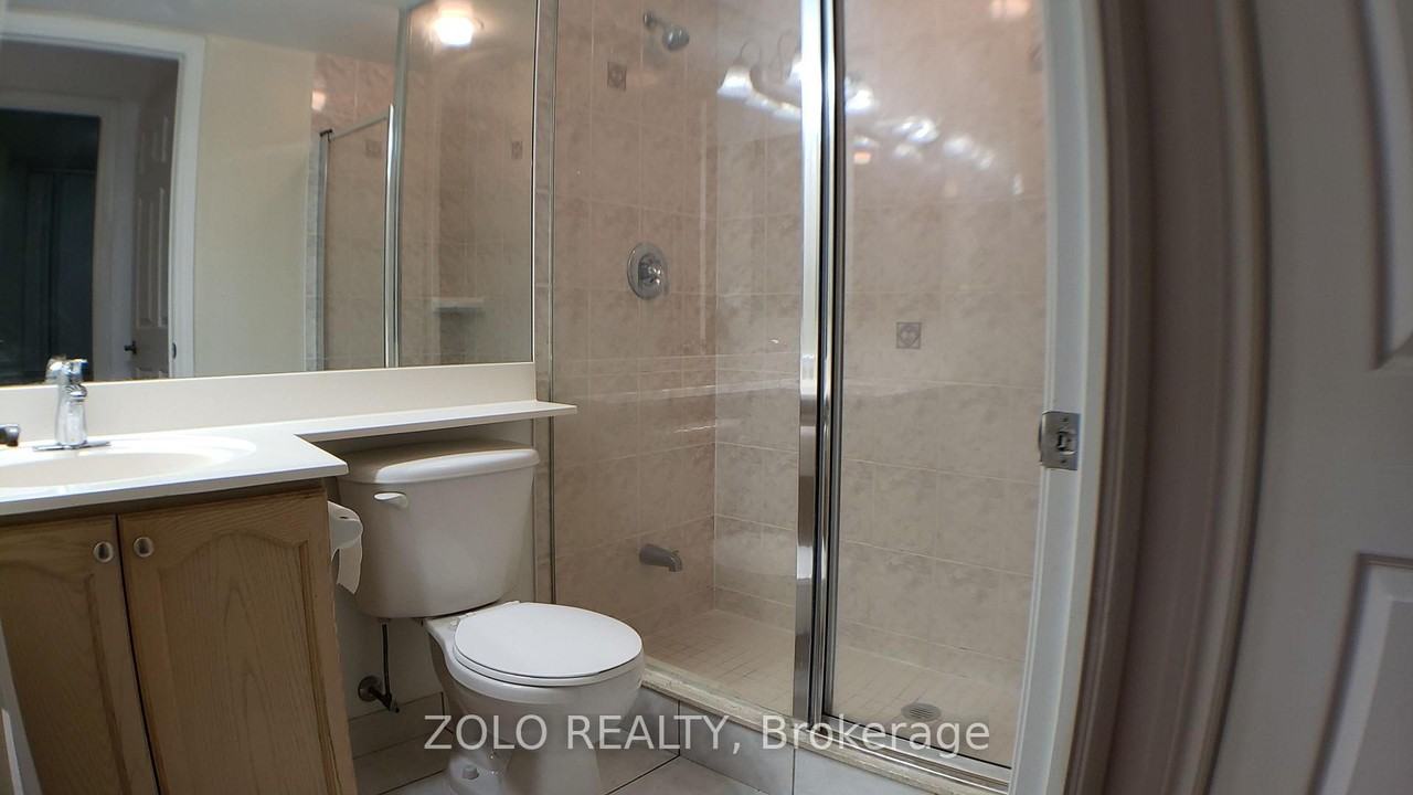 78 Harrison Garden Boulevard - Photo 10