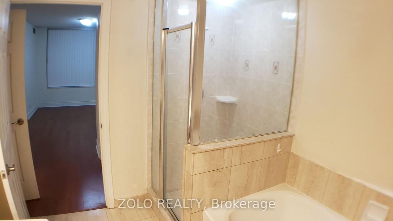 78 Harrison Garden Boulevard - Photo 11
