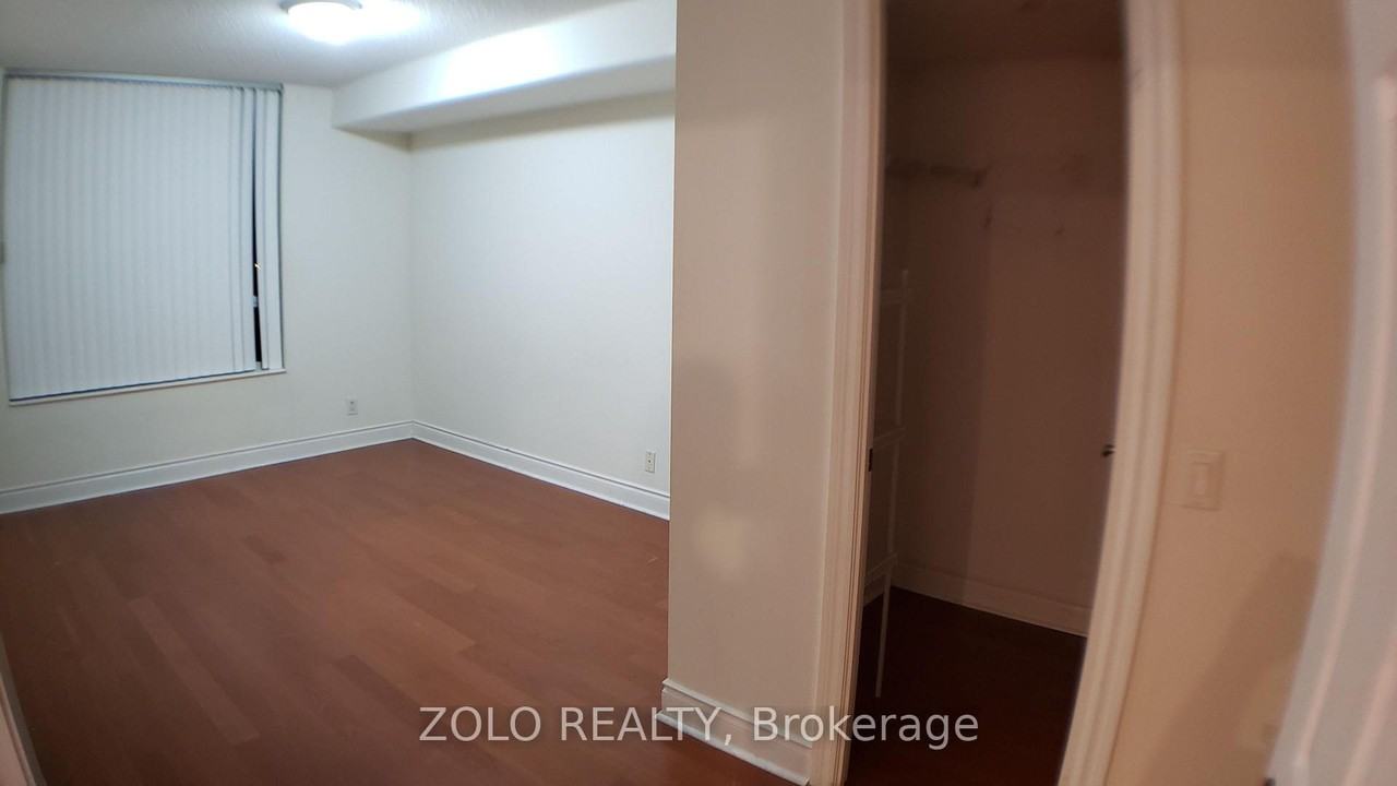 78 Harrison Garden Boulevard - Photo 14