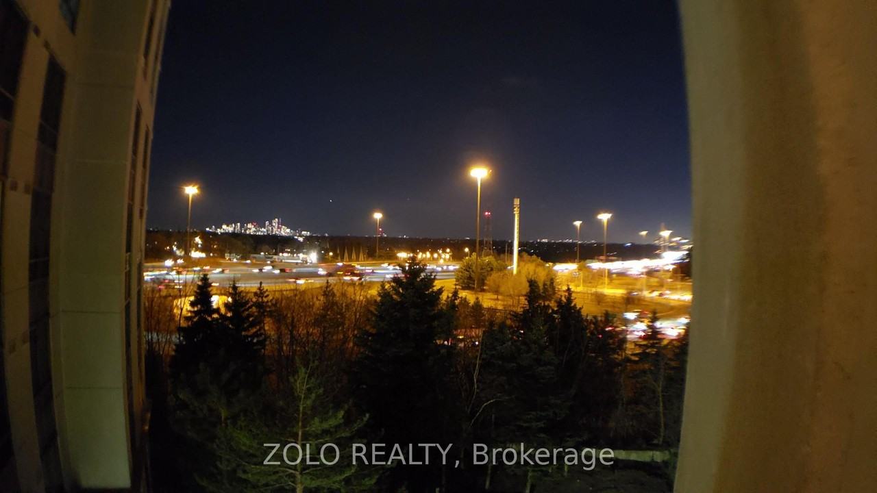 78 Harrison Garden Boulevard - Photo 16