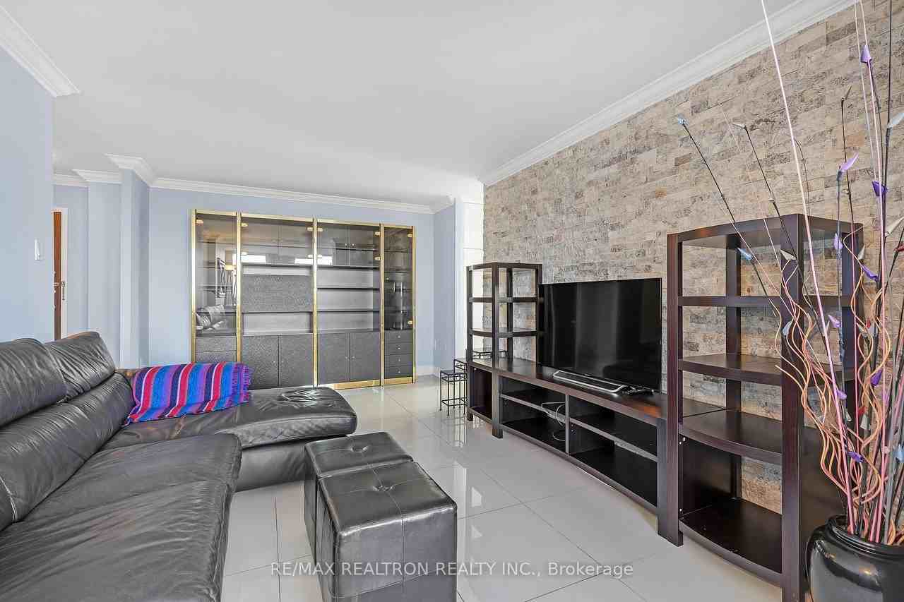 100 Antibes Drive #607 - Photo 7 of 26