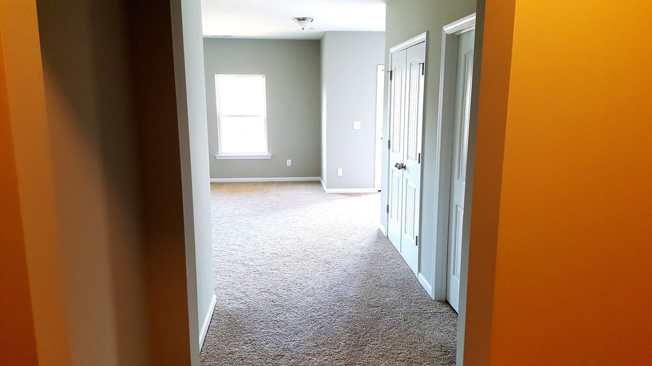 3917 Valley Side Ct #1 - Photo 5 of 16