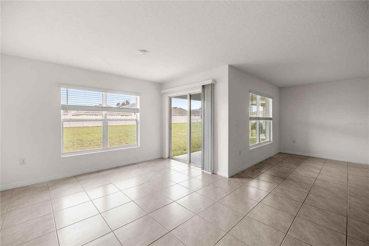 8904 Sw 50th Ter #1 - Photo 5 of 10