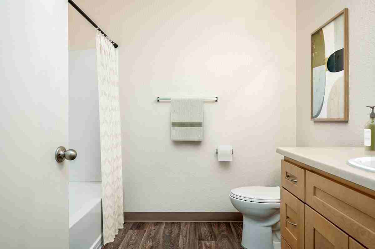 181 Se 18th Ave - Photo 2 of 30