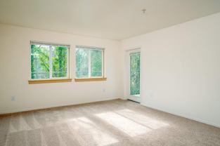 181 Se 18th Ave - Photo 1 of 1