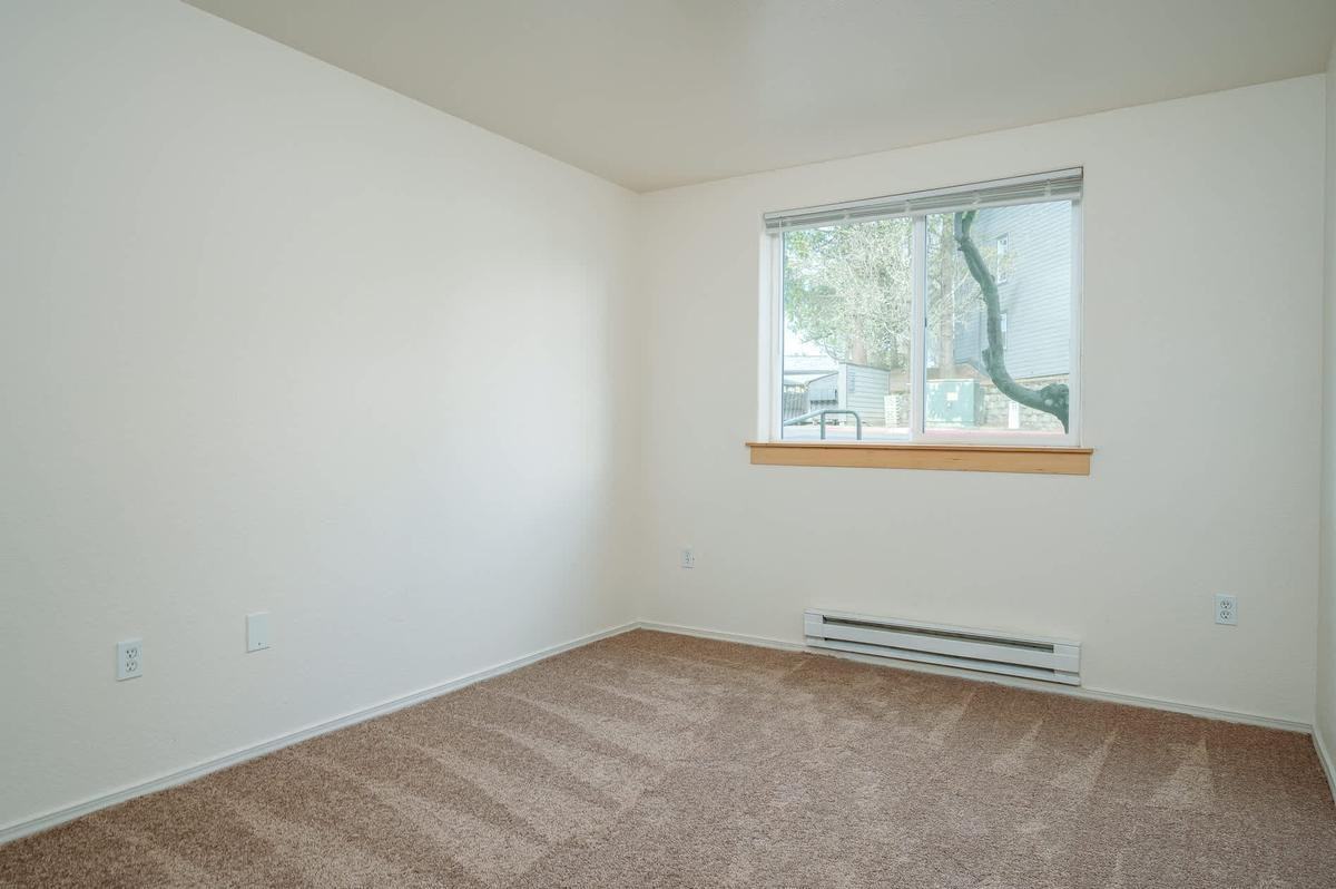 181 Se 18th Ave - Photo 3 of 30
