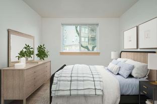 181 Se 18th Ave - Photo 1 of 1