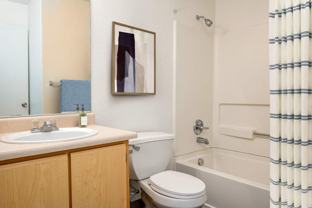 181 Se 18th Ave - Photo 1 of 1