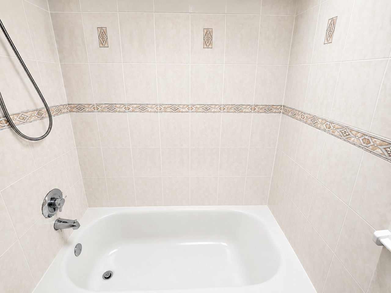 252 Clerk Street #1 - Photo 6 of 7