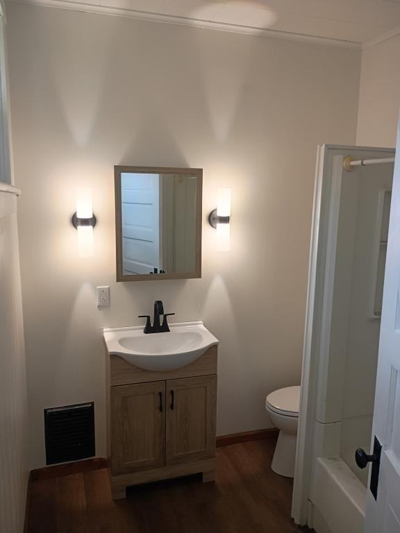 108 N 11th Ave #FL1 - Photo 7 of 9