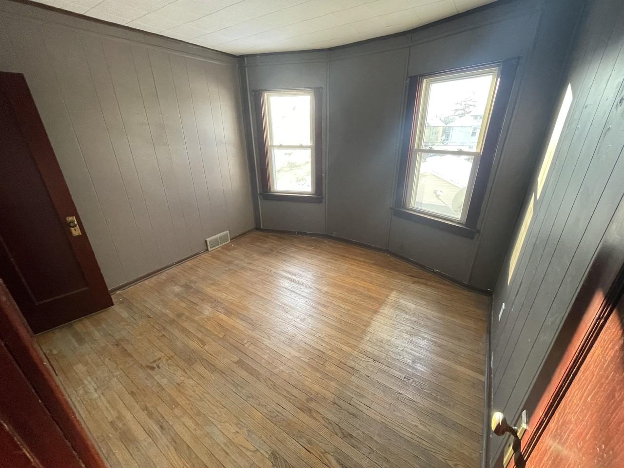 418 Colvin Ave - Photo 3 of 44
