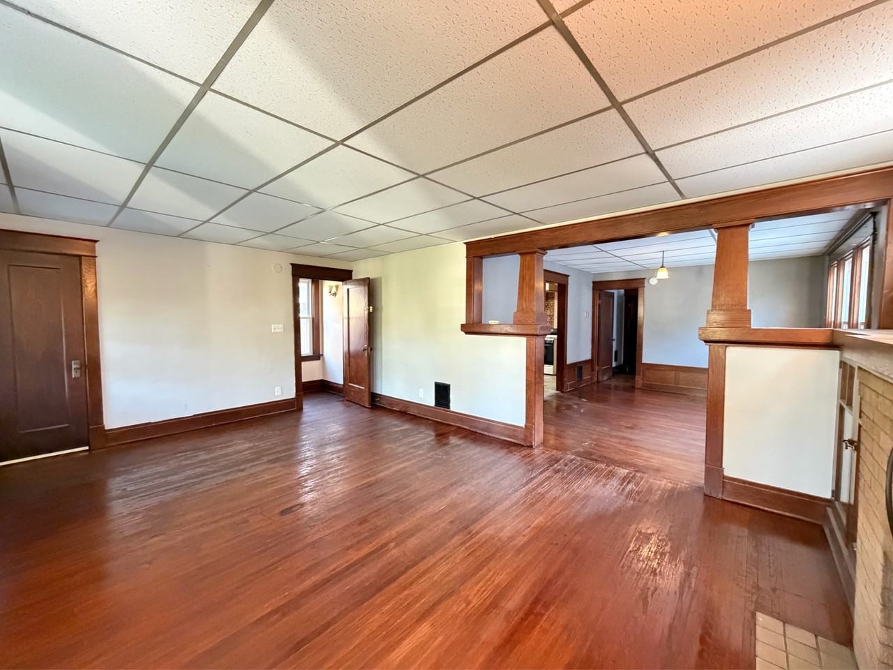418 Colvin Ave - Photo 7 of 44