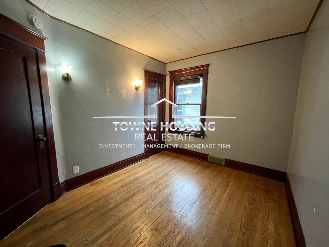 418 Colvin Ave - Photo 6 of 44