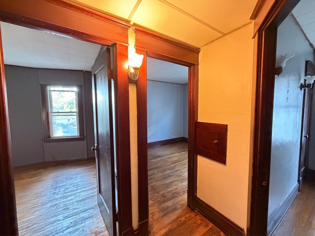 418 Colvin Ave - Photo 6 of 44