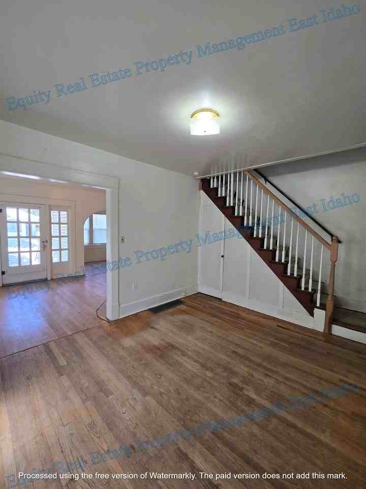 925 W Clark St #925 - Photo 6 of 42