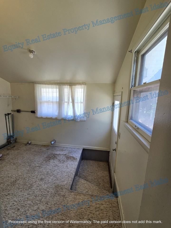 925 W Clark St #925 - Photo 5 of 42