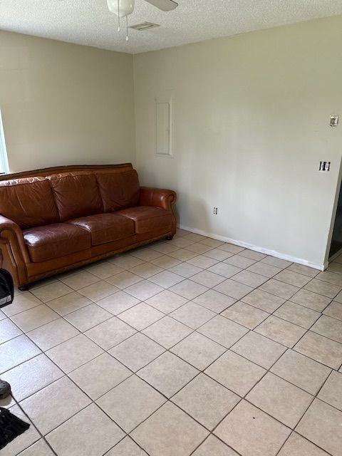 703 5th Ave Sw - Photo 2 of 15