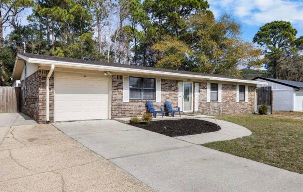 207 Martisa Rd Nw - Photo 2 of 20