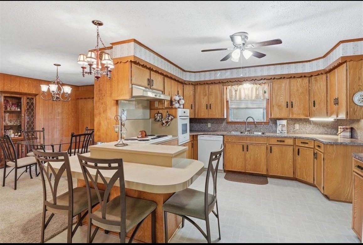 1335 Kathy Ave - Photo 6 of 13