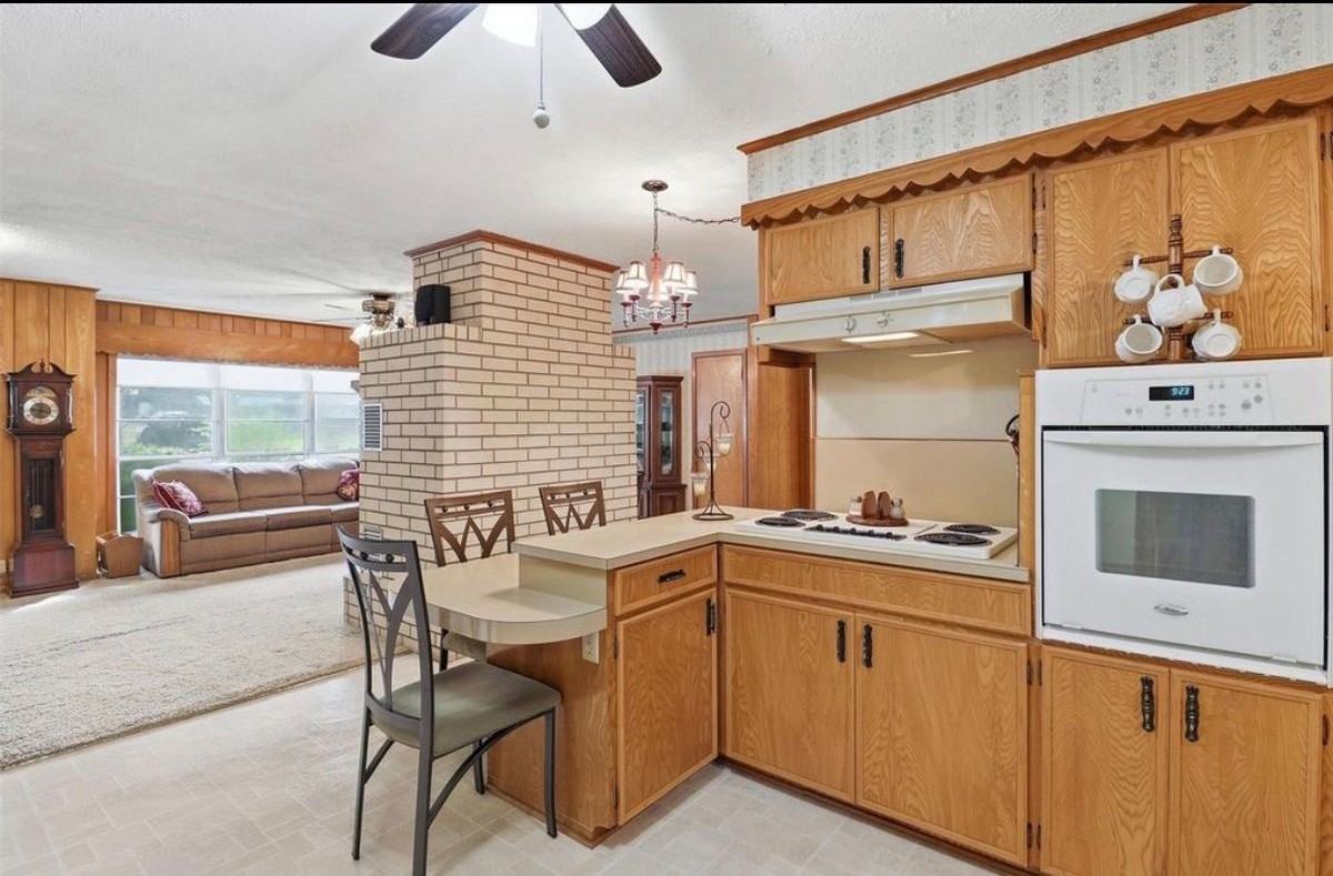1335 Kathy Ave - Photo 7 of 13