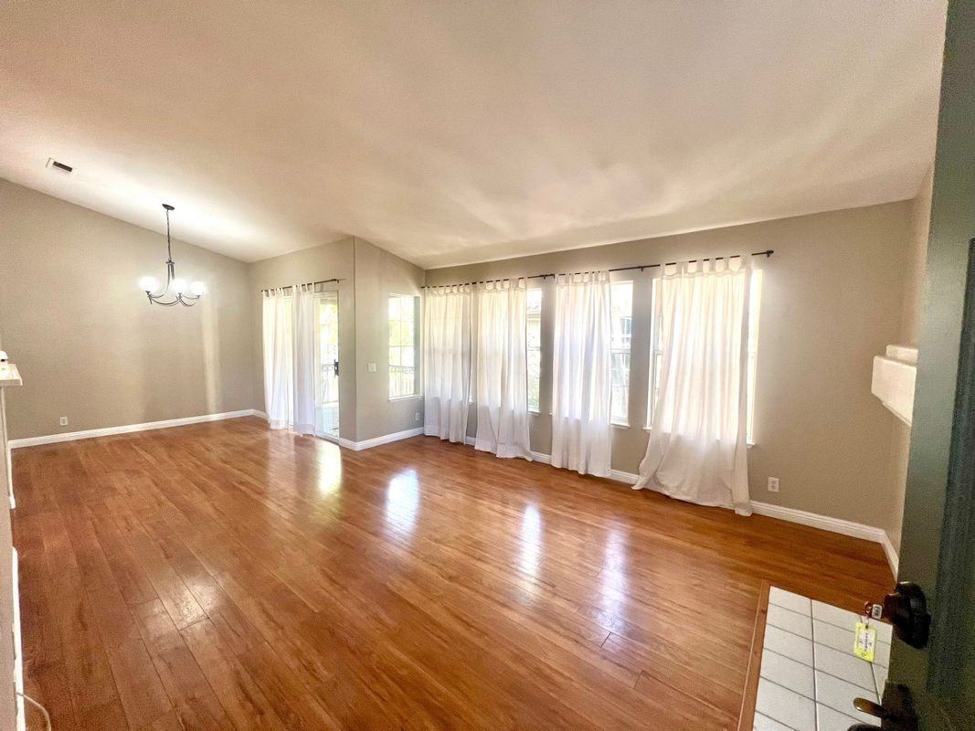 31 Highpark Pl - Photo 7 of 48