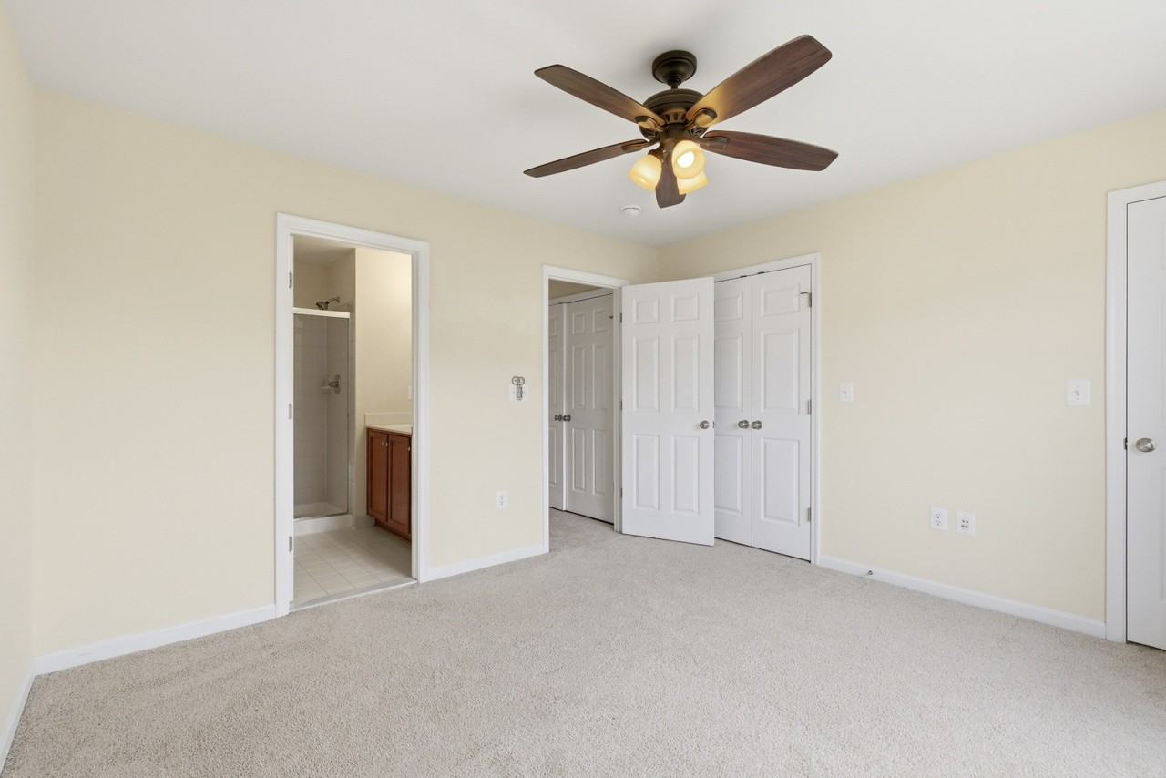 15704 John Diskin Cir - Photo 4 of 15