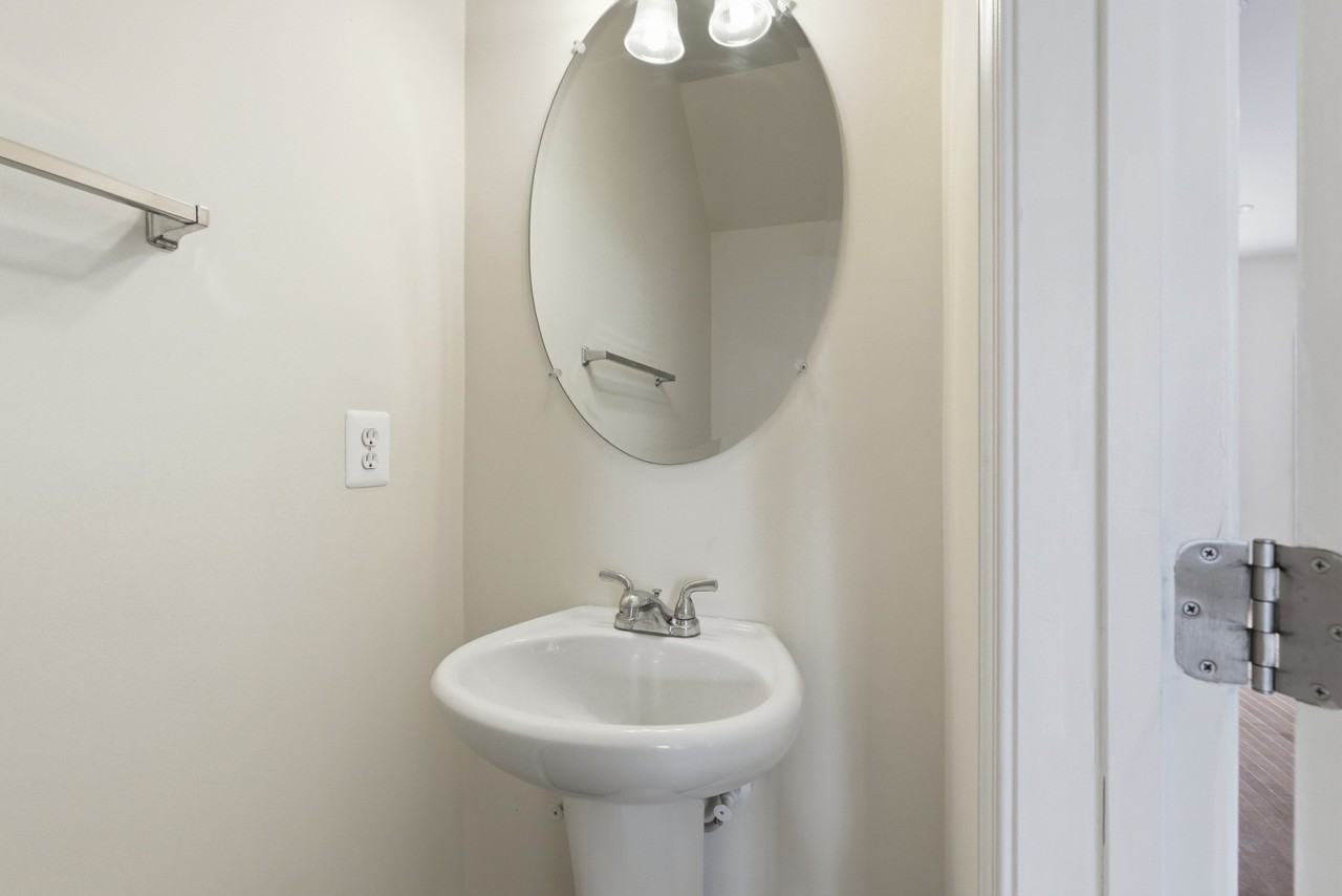 15704 John Diskin Cir - Photo 6 of 15