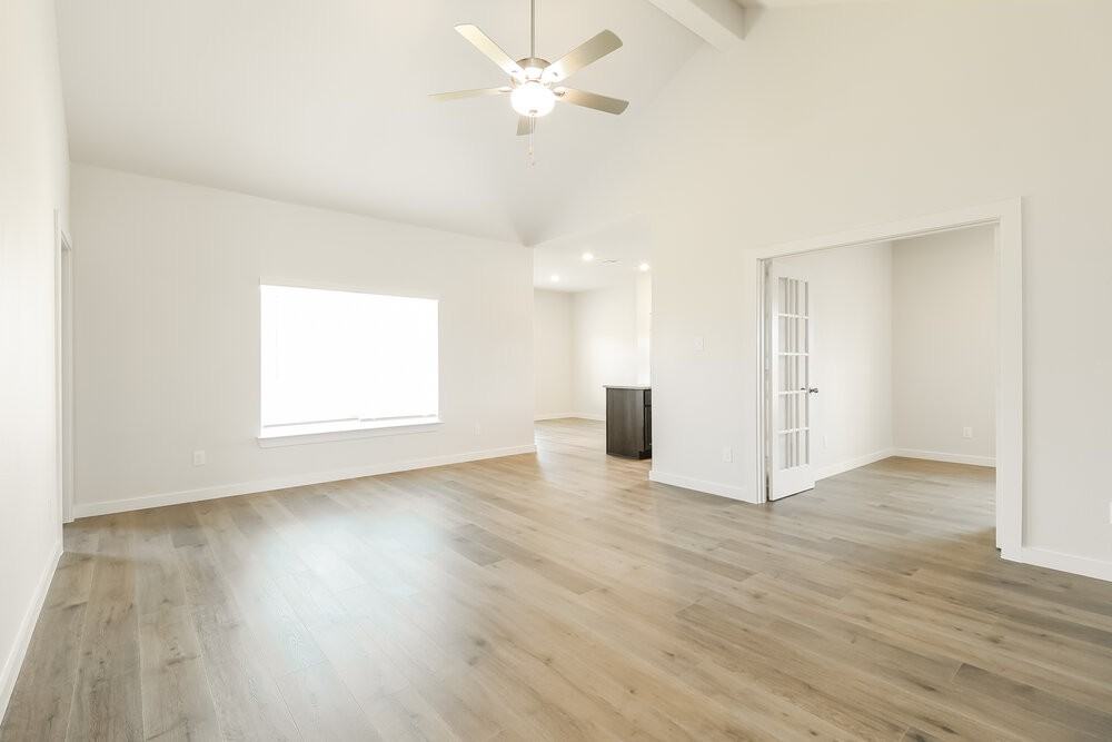 1500 Harvester Dr - Photo 4 of 16